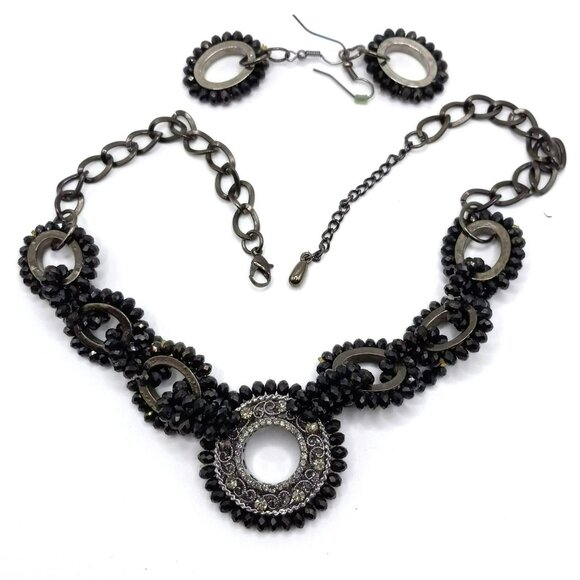 Black Filigree Rhinestone Hematite Pendant Silver Tone Necklace Earring Set - Picture 3 of 6